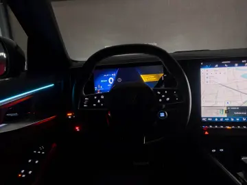 RENAULT RAFALE (300 CP) E-Tech Plug-in Hybrid 4x4 Multi-Mode