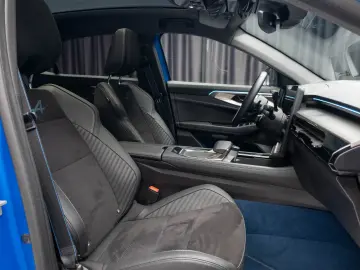 RENAULT RAFALE (300 CP) E-Tech Plug-in Hybrid 4x4 Multi-Mode