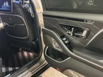 MERCEDES-BENZ S 580 Maybach Night Series Duotone Burmester4D