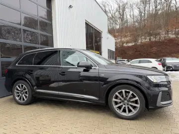 AUDI Q7 50 TDI quattro S line PANO LUFT HeadUp 7Sitze