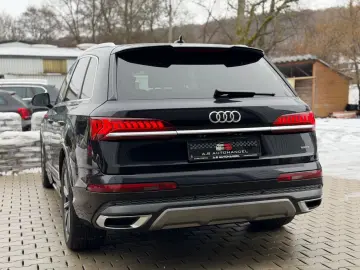 AUDI Q7 50 TDI quattro S line PANO LUFT HeadUp 7Sitze