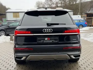 AUDI Q7 50 TDI quattro S line PANO LUFT HeadUp 7Sitze