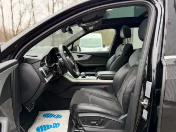AUDI Q7 50 TDI quattro S line PANO LUFT HeadUp 7Sitze