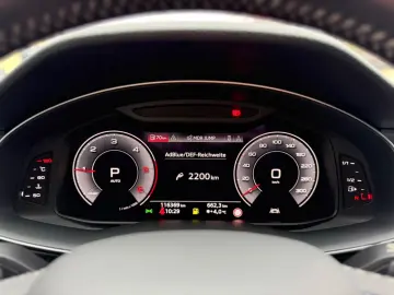 AUDI Q7 50 TDI quattro S line PANO LUFT HeadUp 7Sitze