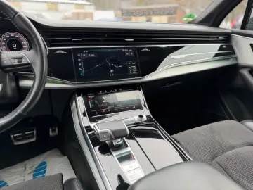 AUDI Q7 50 TDI quattro S line PANO LUFT HeadUp 7Sitze