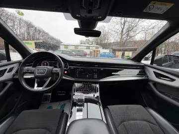 AUDI Q7 50 TDI quattro S line PANO LUFT HeadUp 7Sitze