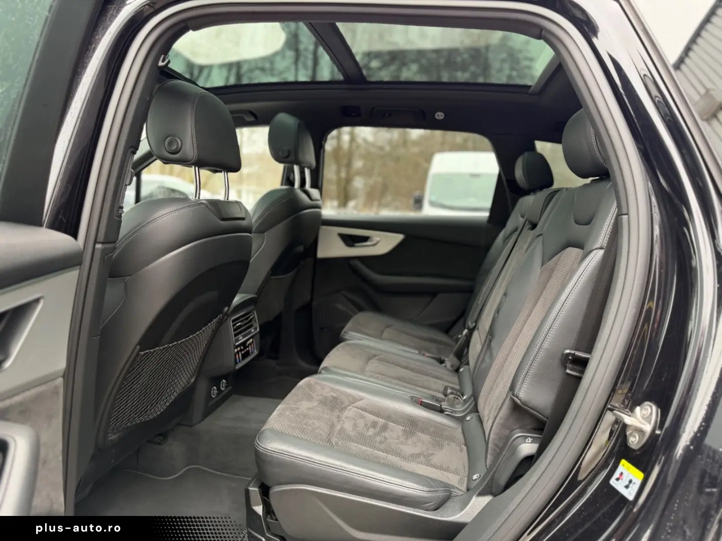 AUDI Q7 50 TDI quattro S line PANO LUFT HeadUp 7Sitze