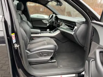 AUDI Q7 50 TDI quattro S line PANO LUFT HeadUp 7Sitze
