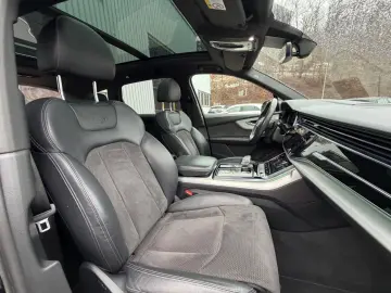 AUDI Q7 50 TDI quattro S line PANO LUFT HeadUp 7Sitze