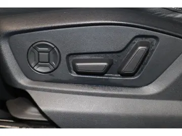 AUDI Q7 50 TDI quattro S line Pano Matrix B&O