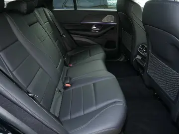 MERCEDES-BENZ GLE 300 d 4M AMG DISTR. STANDH. AHK PANO NIGHT