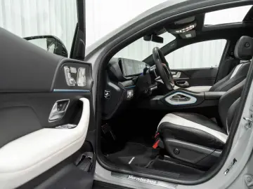 MERCEDES-BENZ GLE 400 e Coupé 4Matic AMG Line Pano B…