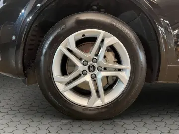 AUDI Q5 40 TDI quattro S line MAtrix 360  Kam. Navi