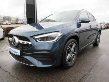 MERCEDES-BENZ GLA 200 4M AMG-Line8G LED 360  Pano