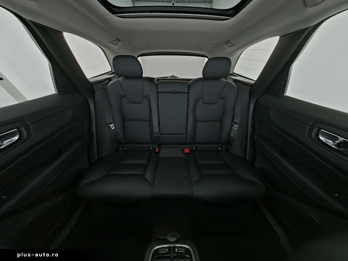 VOLVO XC60 Ultimate Dark Bowers & Wilkins Head-up Pano