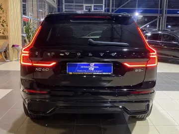VOLVO XC60 Ultimate Dark AWD B&W 360Cam LED SHZ Pano