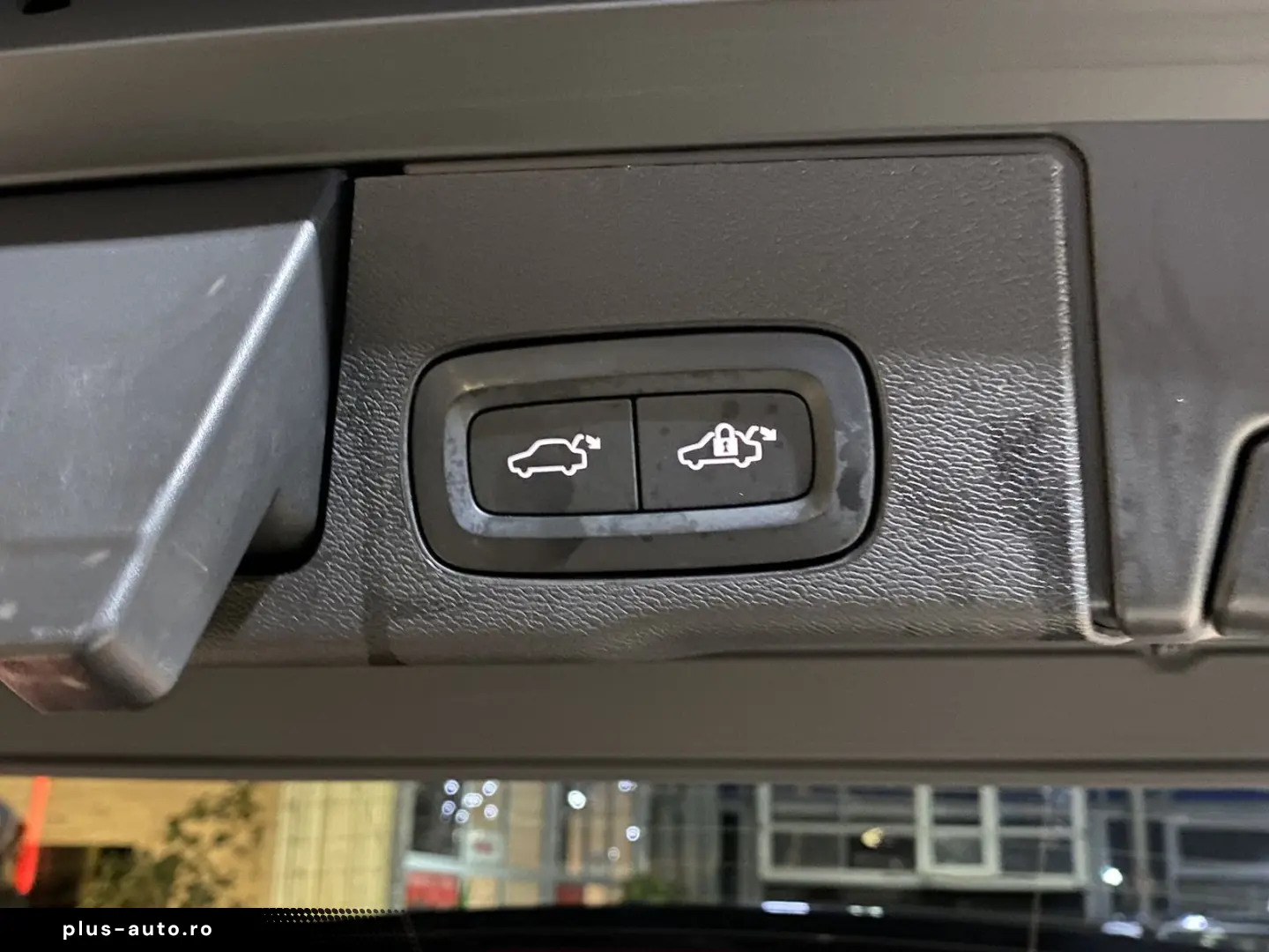 VOLVO XC60 Ultimate Dark AWD B&W 360Cam LED SHZ Pano