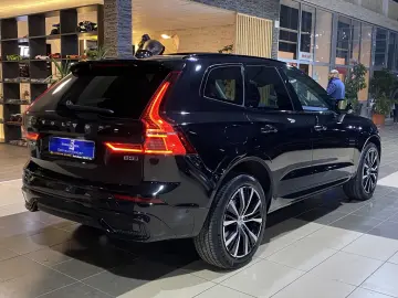 VOLVO XC60 Ultimate Dark AWD B&W 360Cam LED SHZ Pano