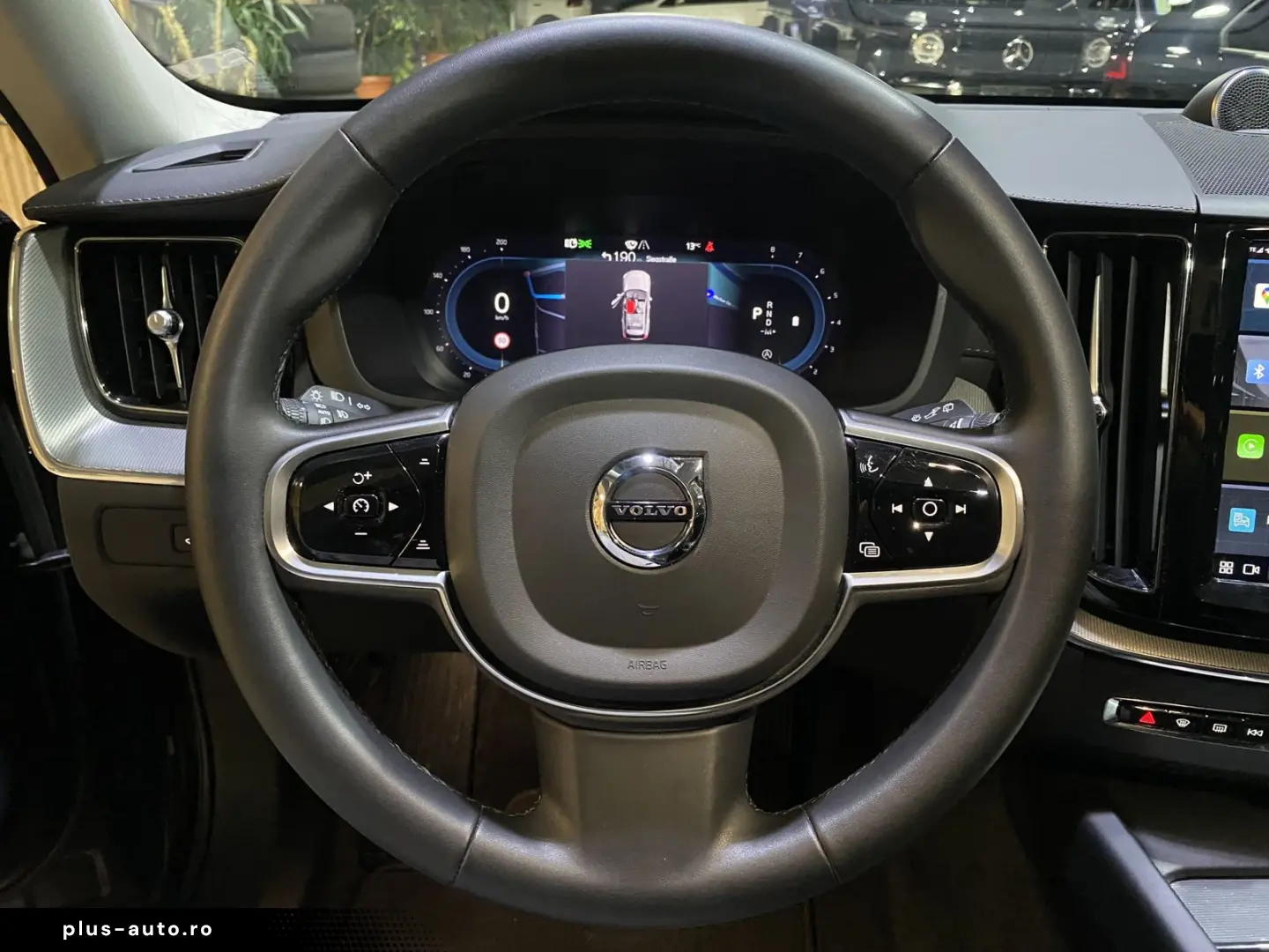 VOLVO XC60 Ultimate Dark AWD B&W 360Cam LED SHZ Pano