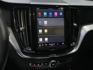 VOLVO XC60 Ultimate Dark AWD B&W 360Cam LED SHZ Pano