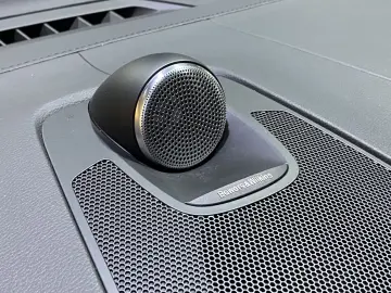 VOLVO XC60 Ultimate Dark AWD B&W 360Cam LED SHZ Pano