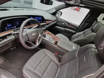 Cadillac Escalade Sport Platinum Short Version 6.2 V8 426hp