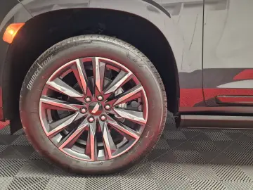 Cadillac Escalade Sport Platinum Short Version 6.2 V8 426hp