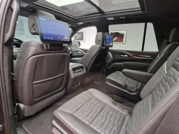 Cadillac Escalade Sport Platinum Short Version 6.2 V8 426hp