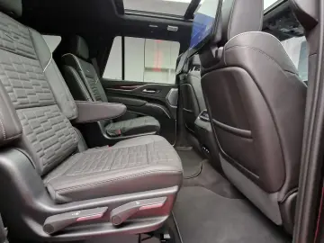 Cadillac Escalade Sport Platinum Short Version 6.2 V8 426hp