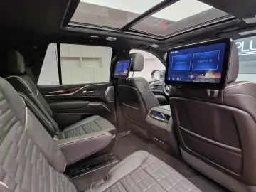 Cadillac Escalade Sport Platinum Short Version 6.2 V8 426hp