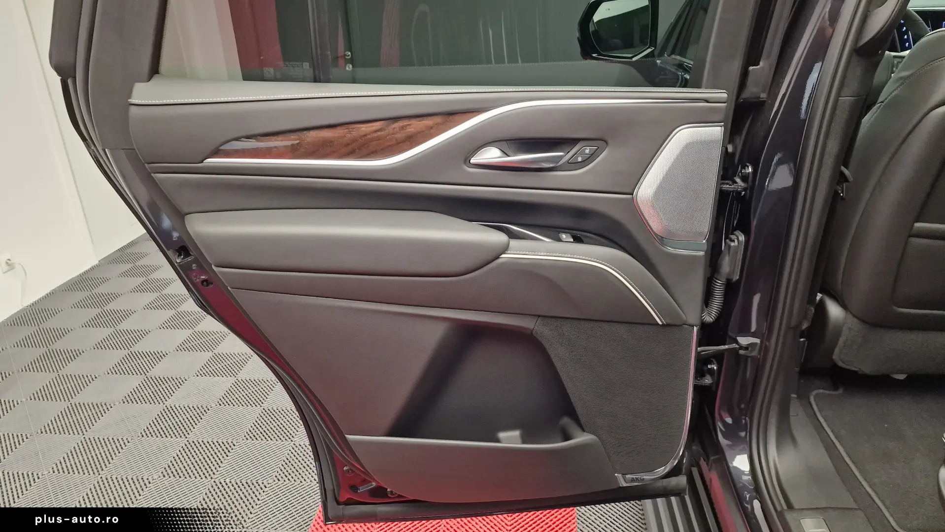 Cadillac Escalade Sport Platinum Short Version 6.2 V8 426hp