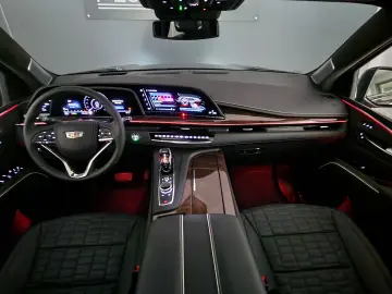 Cadillac Escalade Sport Platinum Short Version 6.2 V8 426hp