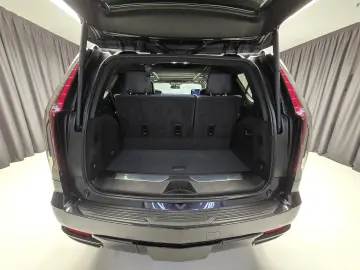 Cadillac Escalade Sport Platinum Short Version 6.2 V8 426hp