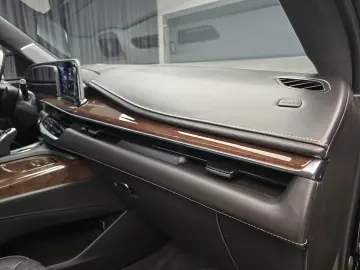 Cadillac Escalade Sport Platinum Short Version 6.2 V8 426hp