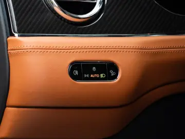 BENTLEY Bentayga S 4WD MASSAGE.MATRIX.ACC.AHK NEUZUSTAND