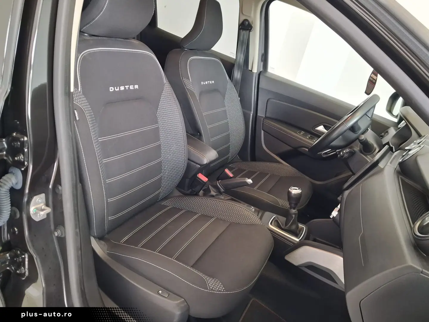 Dacia Duster 1.3 TCe 150 cp 4x4 Full