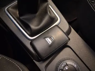 Dacia Duster 1.3 TCe 150 cp 4x4 Full