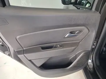 Dacia Duster 1.3 TCe 150 cp 4x4 Full