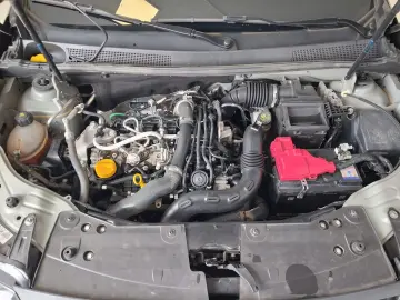 Dacia Duster 1.3 TCe 150 cp 4x4 Full