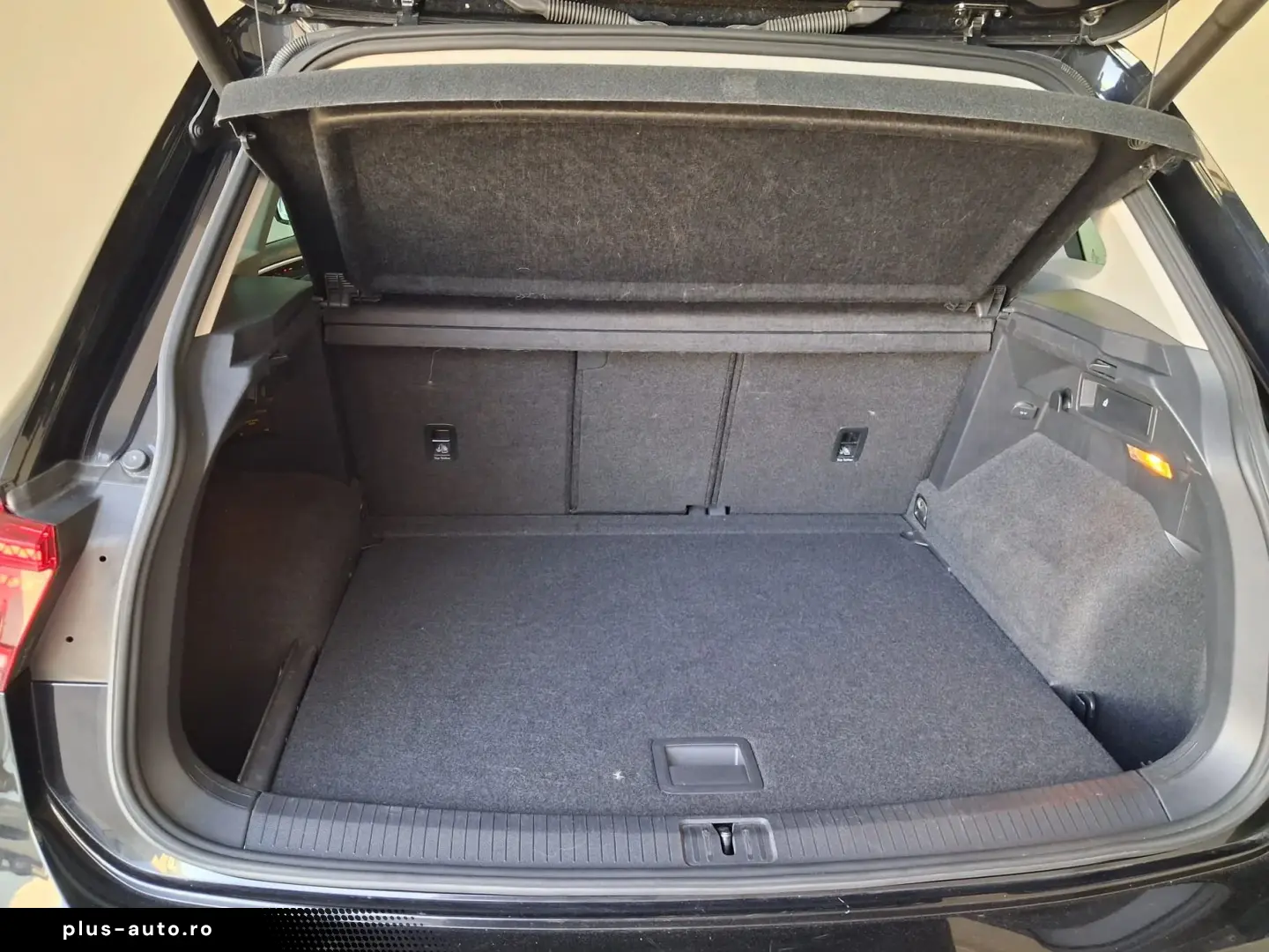 Volkswagen Tiguan Gen-Ii-2016