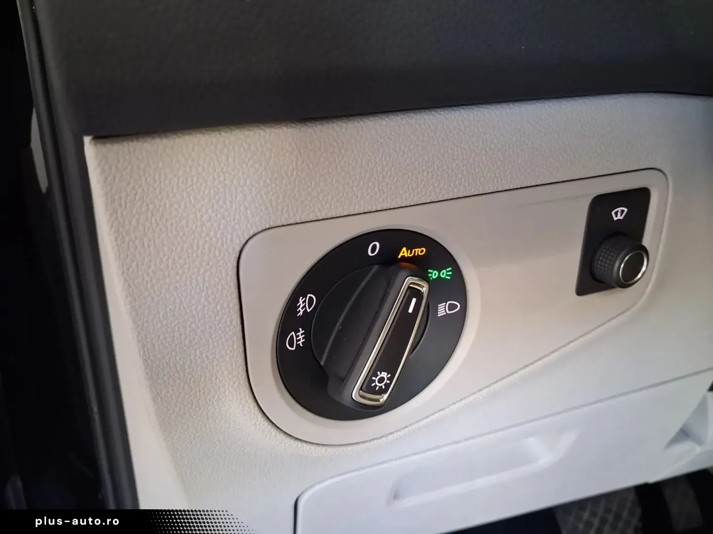 Volkswagen Tiguan Gen-Ii-2016