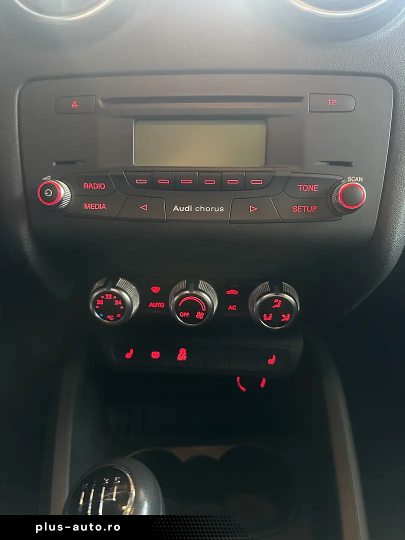 AUDI A1 1.2TFSI 86cp XENON