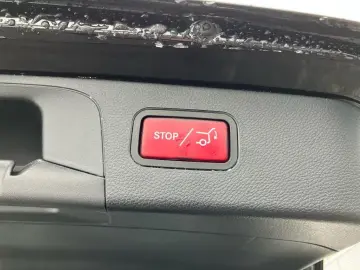 MERCEDES-BENZ GLC 300 de 4M AMG-Line Night MULTIBEAM&hellip;