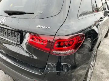 MERCEDES-BENZ GLC 300 de 4M AMG-Line Night MULTIBEAM&hellip;
