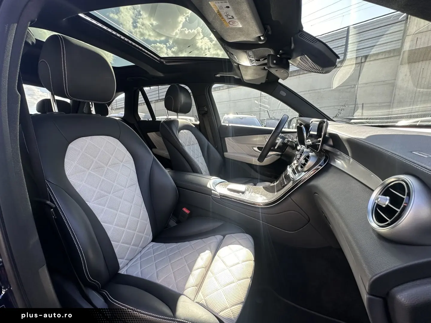 MERCEDES-BENZ GLC 300 de AMG LINE DESIGNO 4MATIC PAN&hellip;