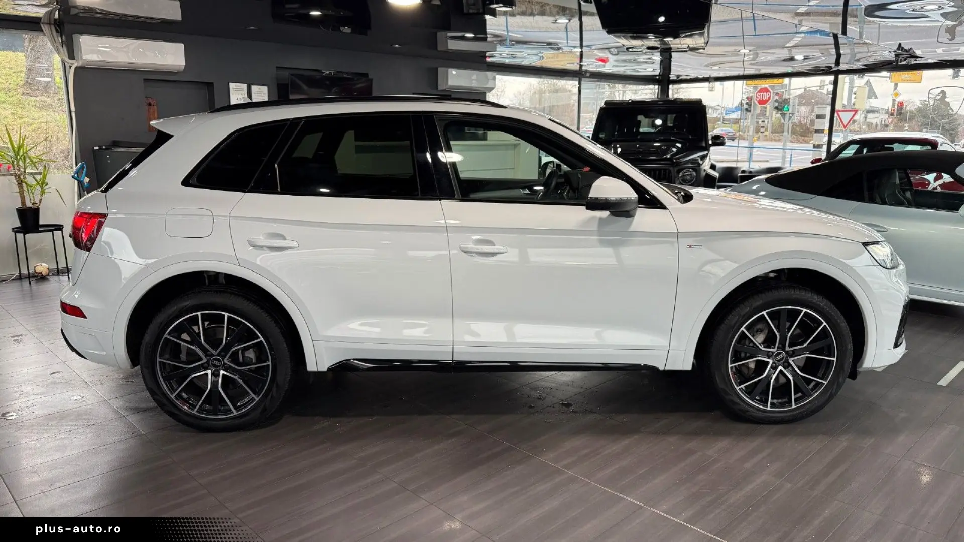 AUDI Q5 55 TFSI e Quattro S line Matrix ACC Kamer AHK