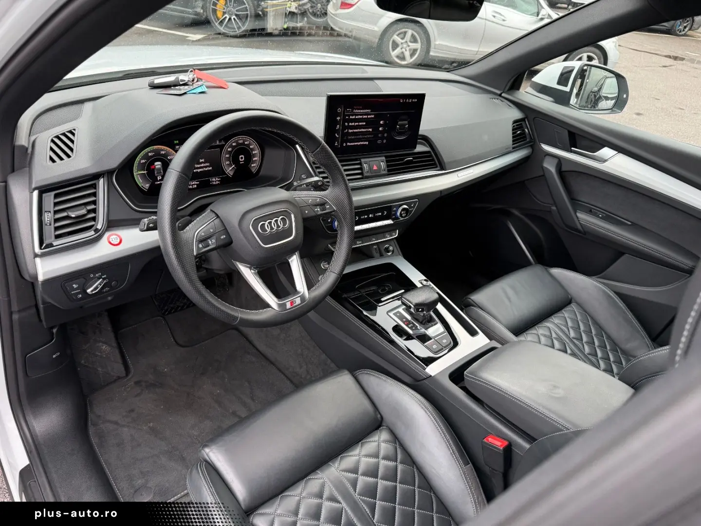 AUDI Q5 55 TFSI e Quattro S line Matrix ACC Kamer AHK