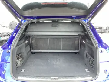 AUDI Q5 50 TFSI e q. S-Tronic S-Line  Tour Parken  He