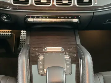 MERCEDES-BENZ GLE 350 de 2x AMG Pano 20 Kamera Alcantara LED