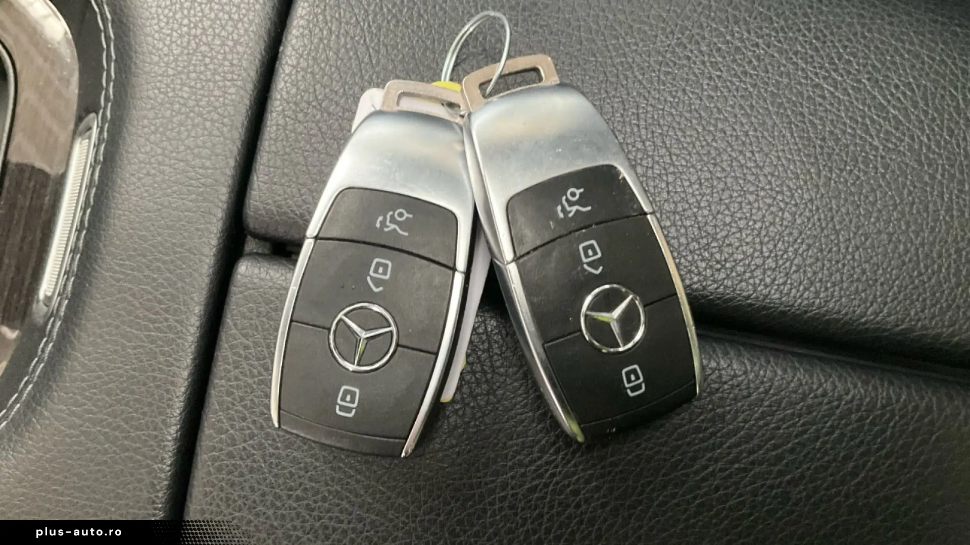 MERCEDES-BENZ GLE 350 de 2x AMG Pano 20 Kamera Alcantara LED